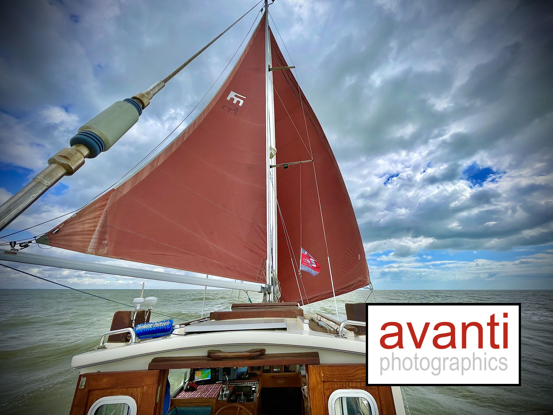 Buy Sailboat Photography and Sailing view photos as Mounted or Framed Pictures – Sailing view – Avanti Photographics Maldon Maldon Picture Gift | Sailing Photo Picture | Freedom of Sailing